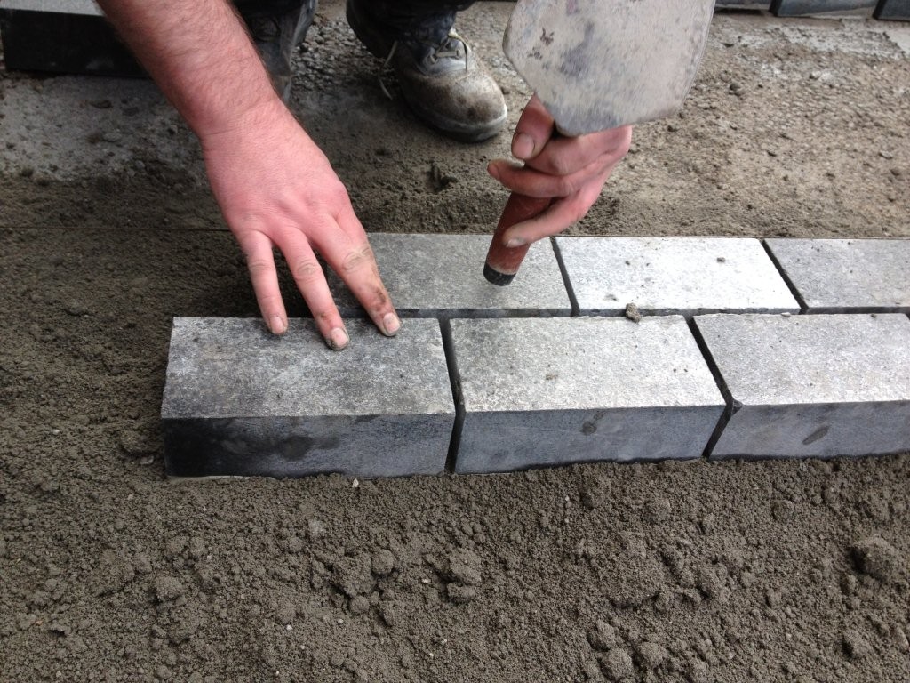 Set installed in bedding mortar_Streetscape® from SMET