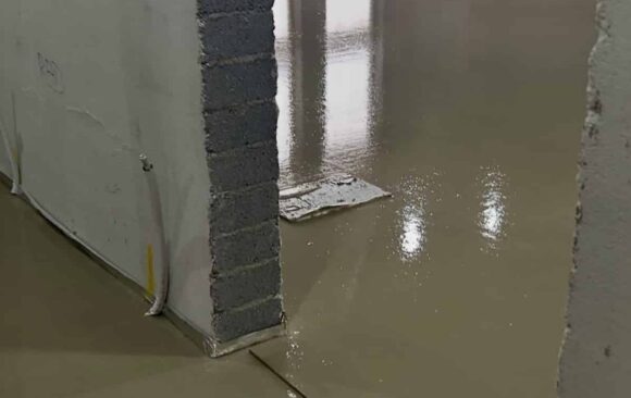 Fast Floor Screed Ltd | Mobile Screed Factory | Alpha Hemi Hydrate Screed for apartments | 3500m2 in 6 days